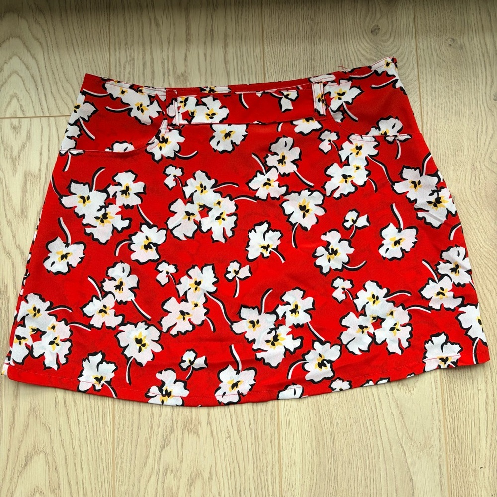 3/$20 Vintage Accomplice Mini Skirt Red & White Floral Hibiscus Size 9